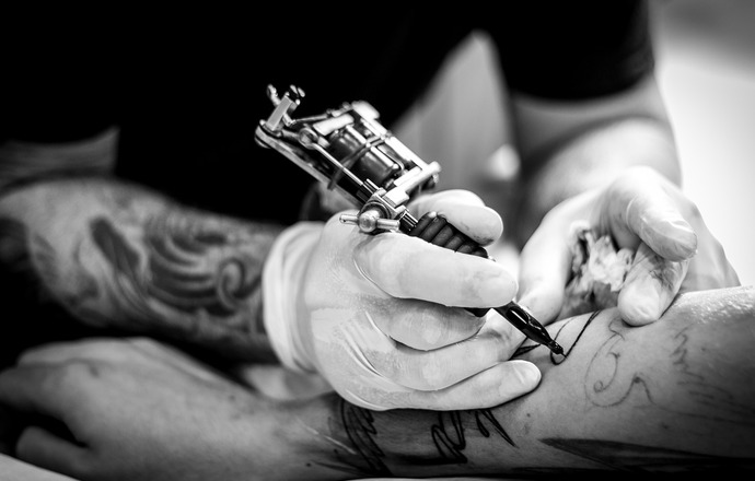 O bezpieczeństwie tatuażu – nowe wymagania prawne