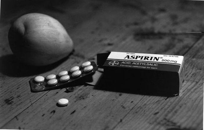 Aspiryna zmniejsza ryzyko zachorowania na raka jelita grubego