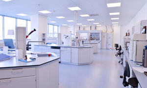 Laboratorium Pomorskiego Parku Naukowo-Technologicznego Gdynia. Centrum rozwoju biotechnolo
