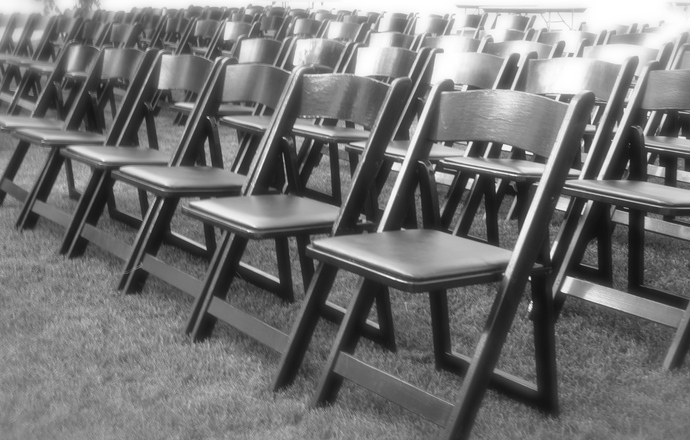 Bioetyka (?) pustych krzeseł