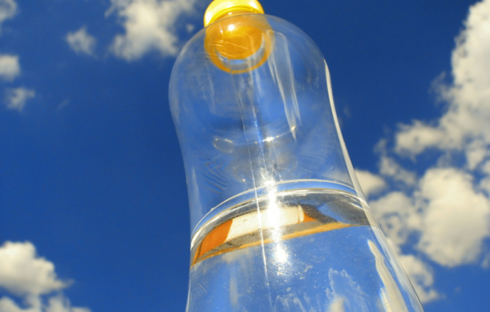 Ideonella sakaiensis - czyli sposób na usunięcie ze środowiska plastikowych butelek
