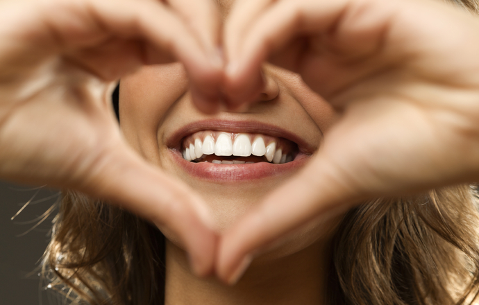 Zdrowie jamy ustnej – jak można pomóc sobie samemu? 