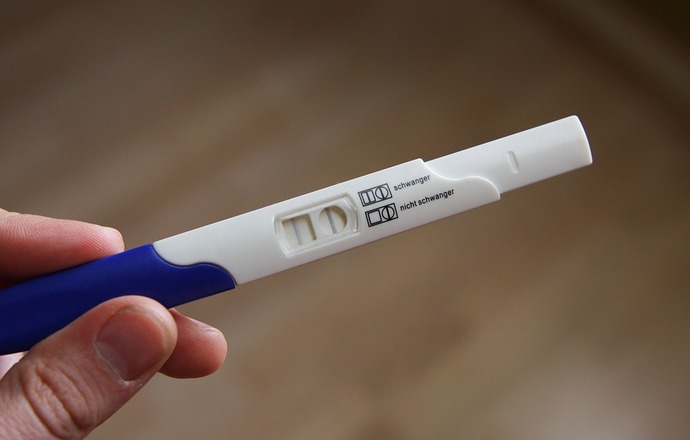 Wyczekiwane dwa paski… czyli immunochromatograficzne testy ciążowe