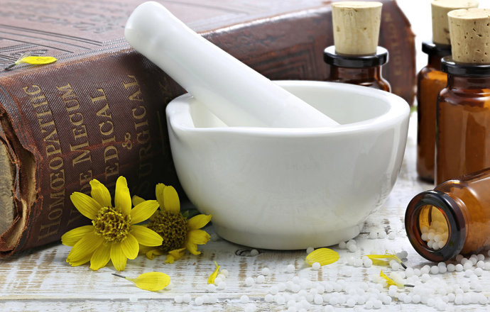 Homeopatia – efekt placebo czy siła pamięci wody, czyli receptura homeopatyczna