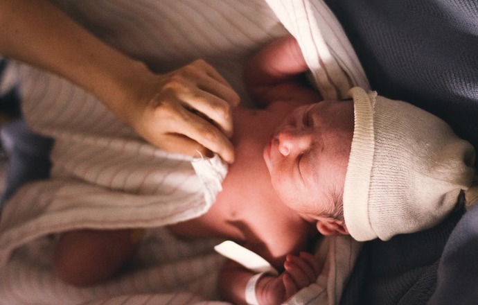 Pierwsze dziecko urodzone dzięki przeszczepowi macicy od zmarłej dawczyni