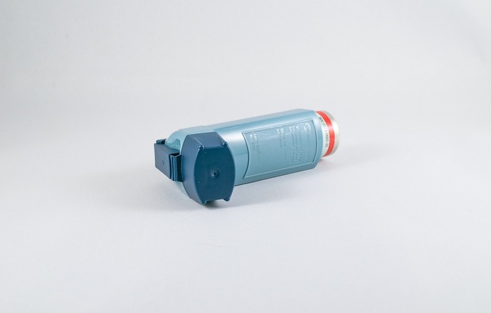 Właściwie leczona astma zmniejsza ryzyko choroby COVID-19