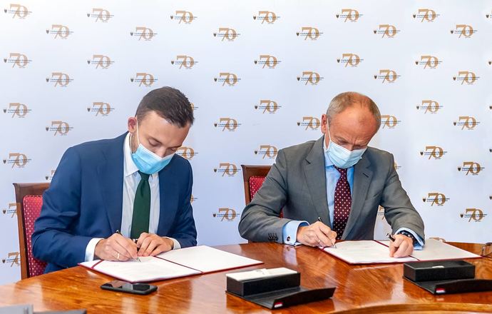 Uniwersytet Medyczny we Wrocławiu podpisał umowę na powstanie Centrum Wsparcia Badań Klinic