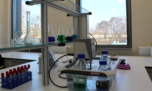 650 mkw. nowoczesnych laboratoriów oddane do dyspozycji wrocławskich biotechnologów