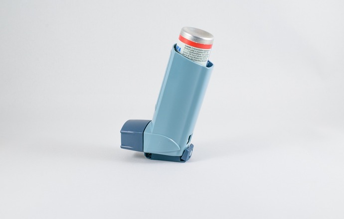 Tylko jedna na pięć osób w pełni kontroluje astmę. Z pomocą przychodzi sztuczna inteligencj