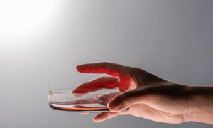 Po raz pierwszy wykryto mikroplastik w ludzkiej krwi i pęcherzykach płucnych!