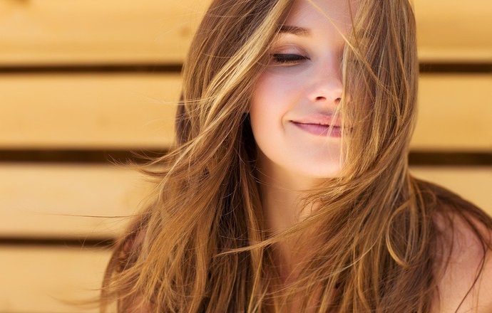 Pięć naturalnych sposobów na zdrowe i piękne włosy