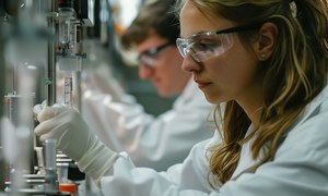Mikrobiologia w kosmetykach – elektryzujące metody w walce z mikroorganizmami
