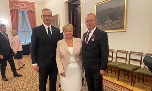 Odznaczenia państwowe za zasługi w rozwoju przedsiębiorczości. Wśród odznaczonych prof. Tad