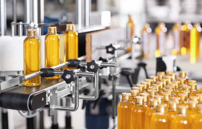 Optymalizacja produkcji w farmacji i kosmetyce – jak utrzymać tempo i kontrolę?