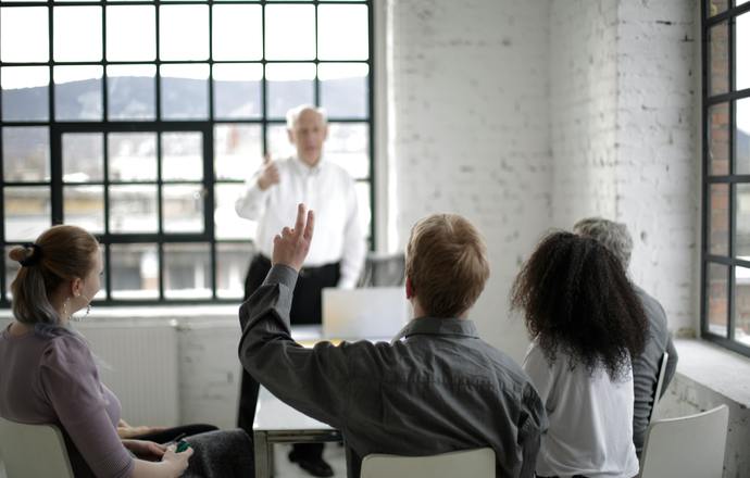 Agencja Badań Medycznych uruchamia kolejne edycje kursów w obszarze biotechnologii i farmak