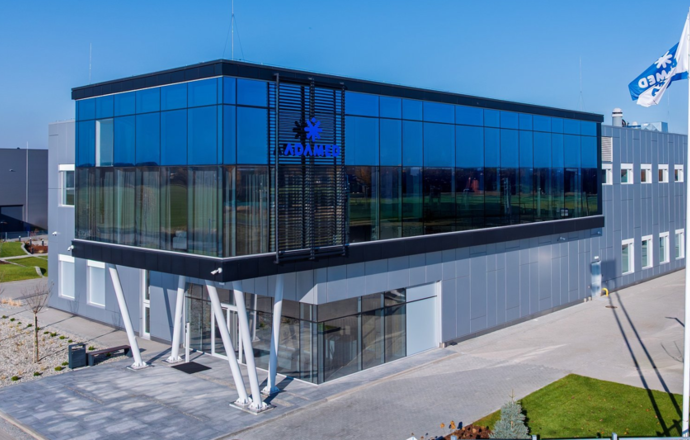 Adamed Pharma otworzył nowe Centrum Badawczo-Rozwojowe, by w oparciu o najnowocześniejsze t