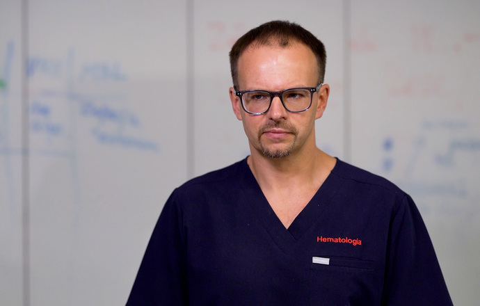 Objawy szpiczaka plazmocytowego często mylone z innymi dolegliwościami wieku starszego. Per