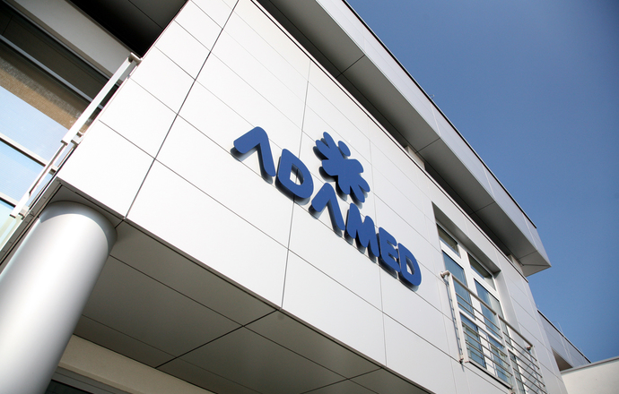 Adamed przejmuje od Sanofi zakład produkcyjny w Hiszpanii