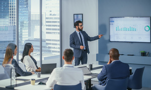 Osoba na stanowisku kierowniczym – jakie powinna mieć cechy?