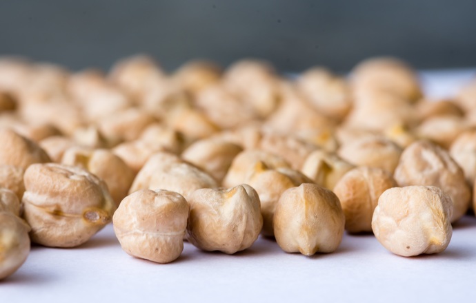 Biologiczne przygotowanie symulantu podłoża księżycowego do wzrostu roślin