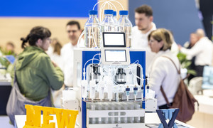 Wzrost liczby odwiedzających, pełne hale, jasne tematy na przyszłość – analytica 2026 wyzna