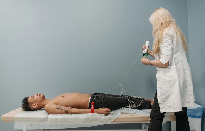 Biorezonans jako metoda medycyny alternatywnej – fakty, hipotezy i kontrowersje