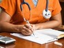 Pacjenci widzą marketing farmaceutyczny w gabinecie – a to może osłabiać zaufanie do lekarz