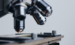 Nowa reakcja może zwiększyć bezpieczeństwo produkcji leków