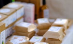 Nadchodzi dyrektywa Empowering Consumers. Czy komunikatorzy z firm kosmetycznych są przygot