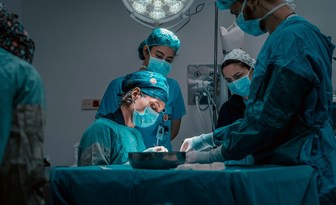 Medycyna rekonstrukcyjna staje się nieodłączną częścią leczenia onkologicznego. To zwykle b