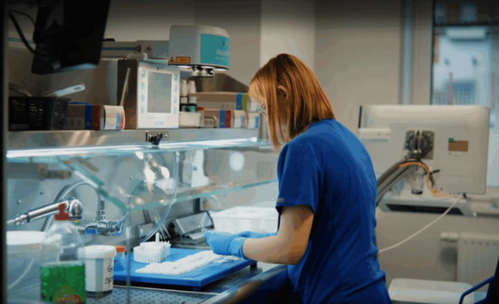 Polski start-up usprawnia diagnostykę onkologiczną – sztuczna inteligencja w laboratoriach