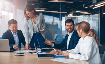 Mowa ciała podczas rozmowy o pracę – co warto wiedzieć?