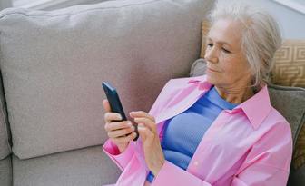 Prof. Henryk Skarżyński ogłosił premierę aplikacji H.EAR BOX mobile – badanie słuchu smartf