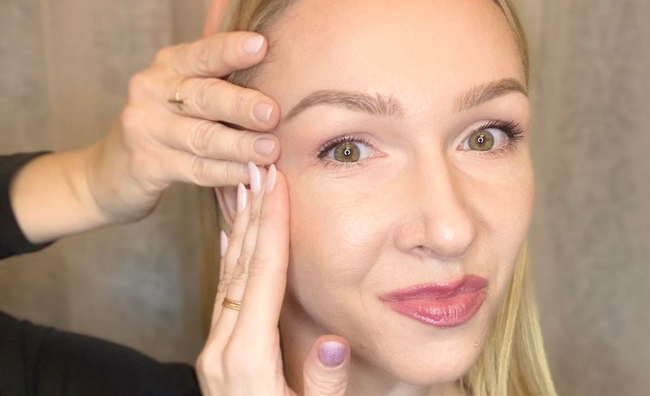 Joga twarzy – czy może zastąpić zabiegi medycyny estetycznej? Wywiad z trenerką automasażu 