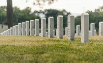 Reaktor zamiast płomienia – co dzieje się podczas kremacji wodnej?